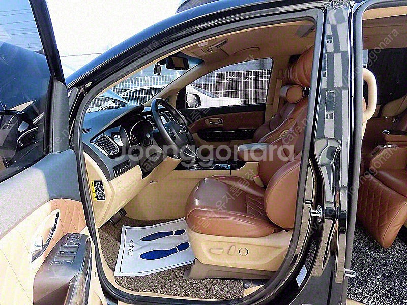 더뉴 카니발 중고 가격 중고 카니발 검정색 2019년식...--6