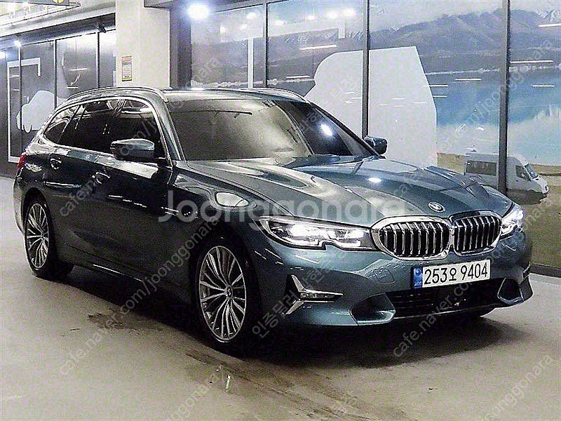 BMW 3시리즈 중고 BMW 320i 중고 승용차 파란색 2021년식 54,189km 320i 투어링 럭셔리 개인사...--0