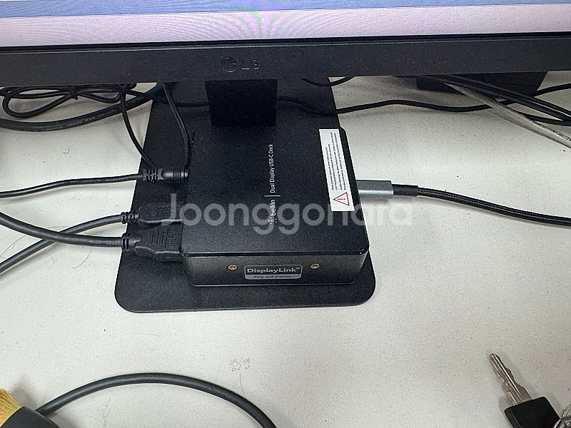 Belkin 듀얼 디스플레이 USB-C 독 판매합니다--3