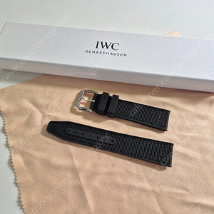 IWC 파일럿워치(마크18,마크20 등등) 러버스트랩, 버클 1회착 판매