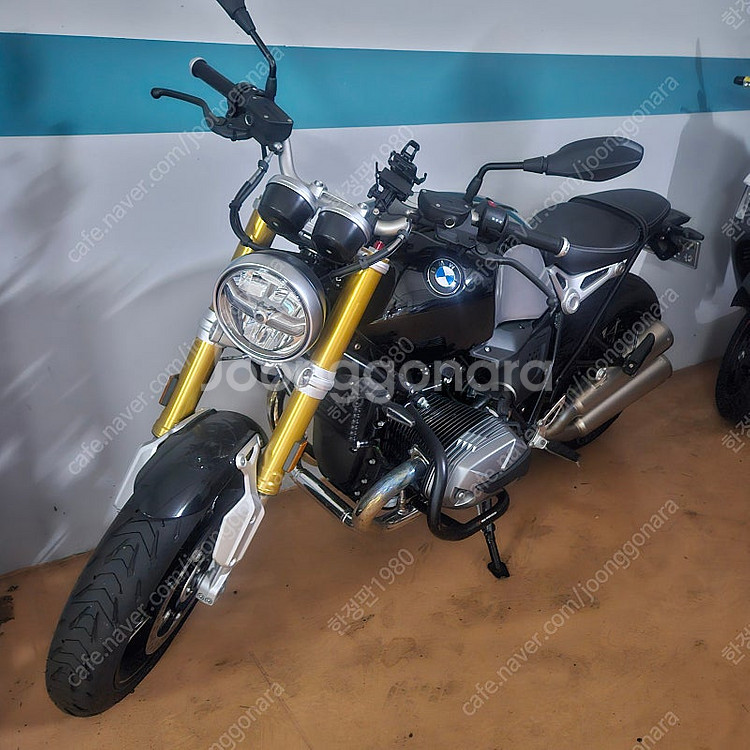 21년식bmwr9t 실키로396km 가격또 다운1600...--0