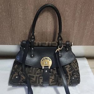 FENDI 탑핸들 크로스백