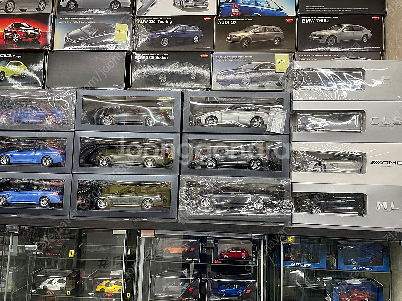 다이캐스트 1:18 자동차 모형 포르쉐 벤츠 bmw 등...--0