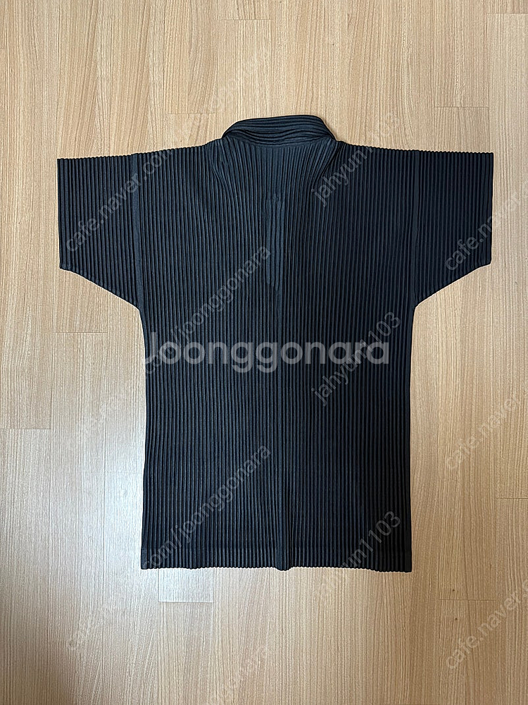 이세이미야케 반팔카라 플리츠 폴로 티셔츠 블랙--3