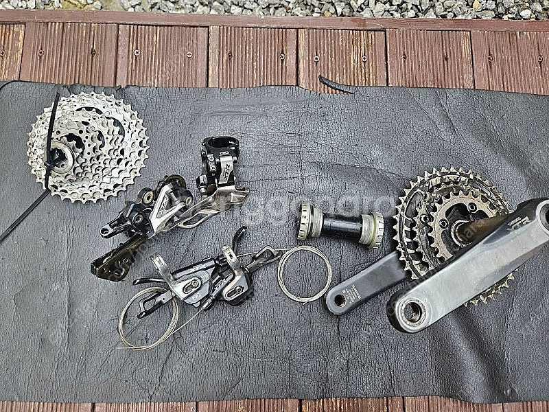 30단 xtr 구동계 셋 과 인스텝 통기타 일괄53만--0