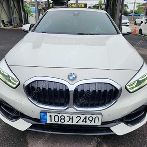 흰색 BMW 1시리즈 중고 120i 스포츠 중고차거래카페 14,117 km