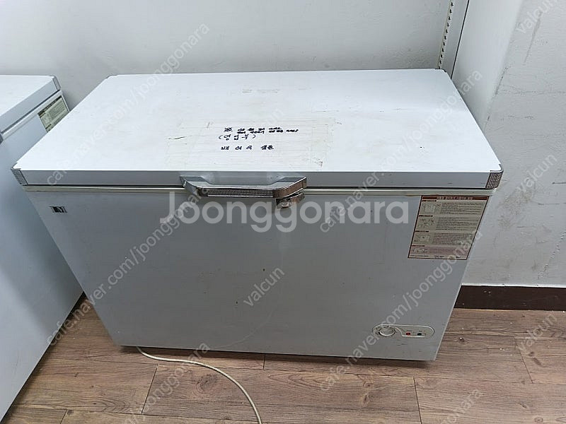 중고 냉동고 판매 합니다. 완전 헐값--0