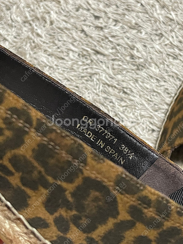 YSL 생로랑 레오파드 에스파듀 슬립온--1