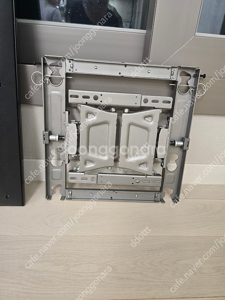 lg 65인치 울트라hd 벽걸이 tv 중고 팝니다--1