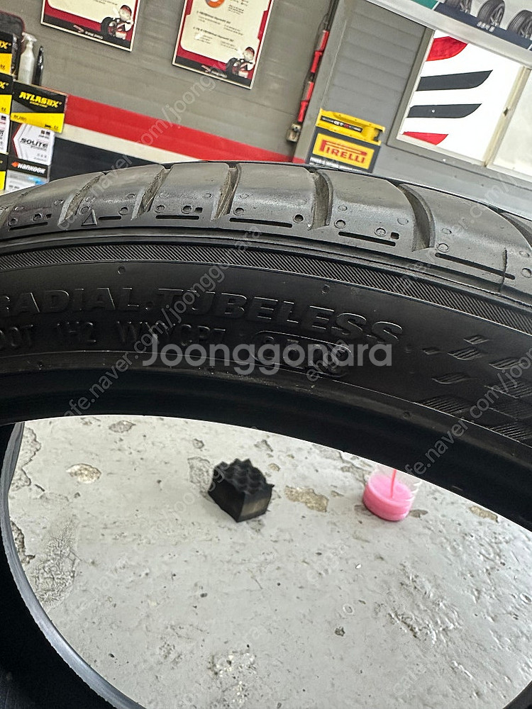 금호 엑스타 ps71 275 30 19 23년제작(주차 사진 참조)--9