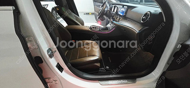 18년형 e200 w213 흰색/브라운시트 12만km+...--3