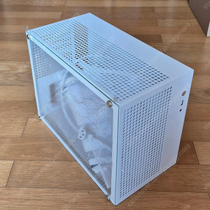 PC 케이스 (matx, itx) 미사용품 팝니다. (m-atx)