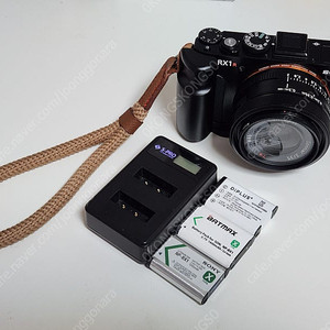 소니 RX1R 사이버샷 DSC-RX1R 풀프레임 똑딱이 카메라