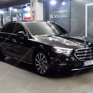 벤츠 E클래스 중고 벤츠 중고 승용차 검정색 2024년식 50,926km E300 4MATIC 익스클루시브 중고차매매순위
