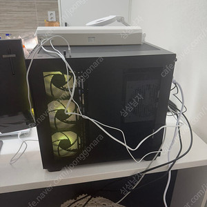 라이젠 7-6 9800X3D 지포스 RTX 5060Ti 16 램32G 듀얼냉각 조립 PC 한달 미사용