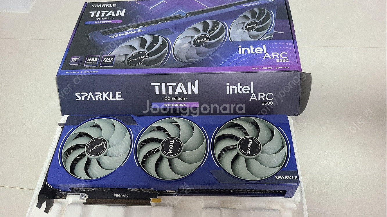 인텔 Arc B580 12GB 그래픽카드 팝니다--1
