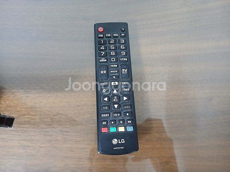 LG 32인치 TV (19년도 구매)--2