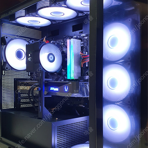 RTX 5070 게이밍 컴퓨터 팝니다.