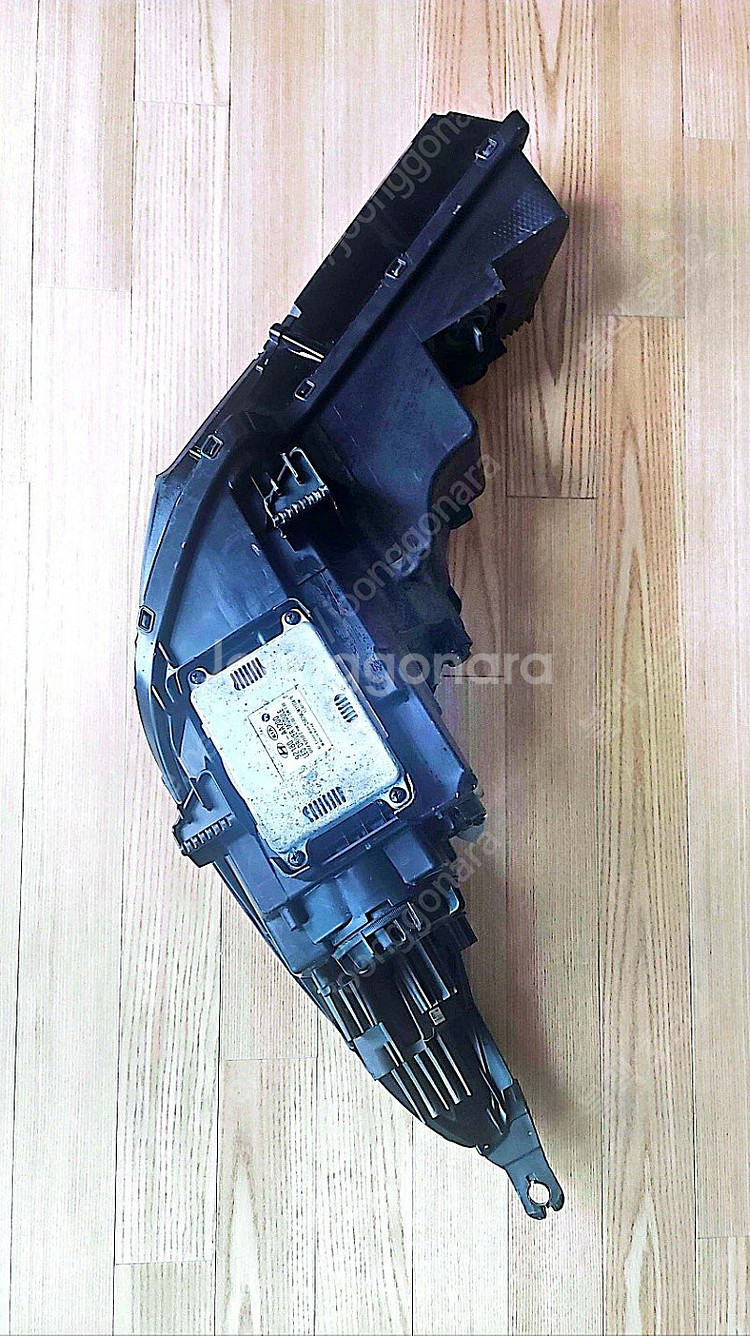 상태좋은 아반데 CN7 조수석 LED 라이트 팝니다. (H92102AA201)--2