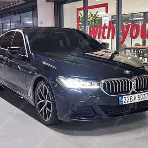 BMW 5시리즈 중고 BMW 중고 5시리즈 중고차 할부 2023년식 34,446km 530i xDrive M 스포츠 수원중고차