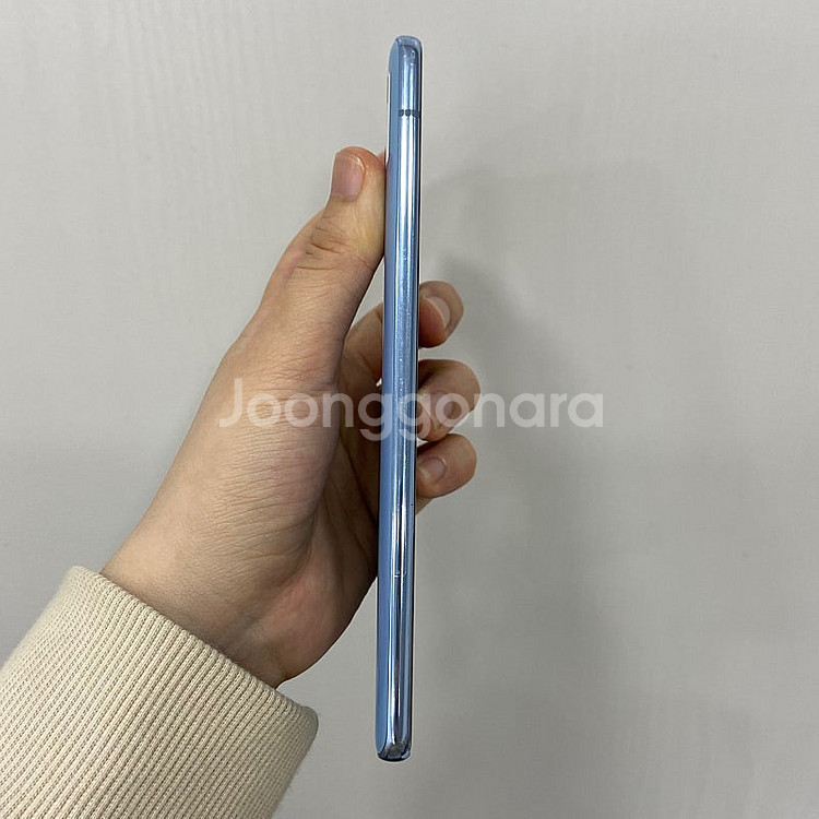 79966 갤럭시퀀텀 128기가 블루 팝니다 8만원--7