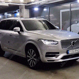 회색 볼보 XC90 중고 볼보 중고차 2.0 T8 AWD 인스크립션 중고차 리스 가능 차량 76,391 km