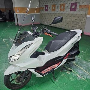 부산 PCX 125 ABS 펄화이트 21년식 판매합니다! (올수리완료!)