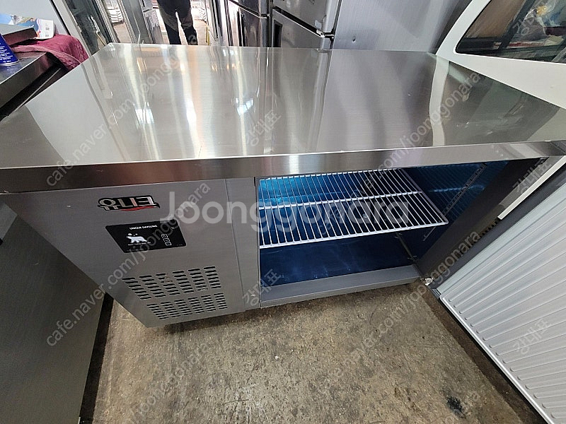 [판매]업소용냉장고 1200테이블냉동고 A급--3