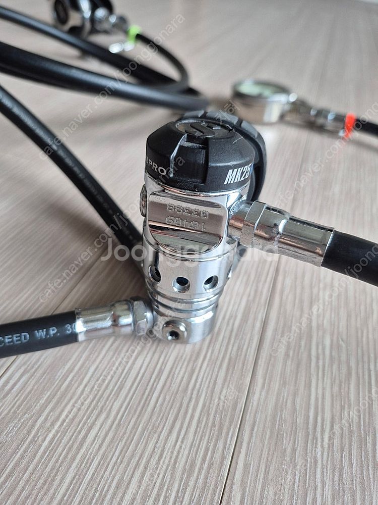 스쿠버프로Scubapro MK25evo, S600, R195--1