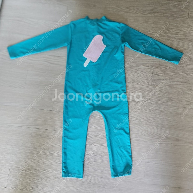 알로하포지(에그녹느낌)올인원 래쉬가드 수영복 사이즈 5(105~110사이즈)--1