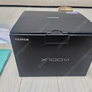 후지필름 x100vi 미개봉 신품 (충전기, 256기가 메모리, 액정보호필름 포함) 265에 팝니다 6월 19일 구매