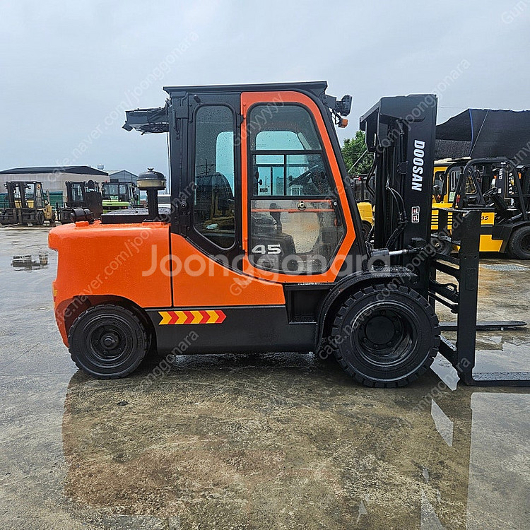 두산D45S-7 3단 중고지게차--2