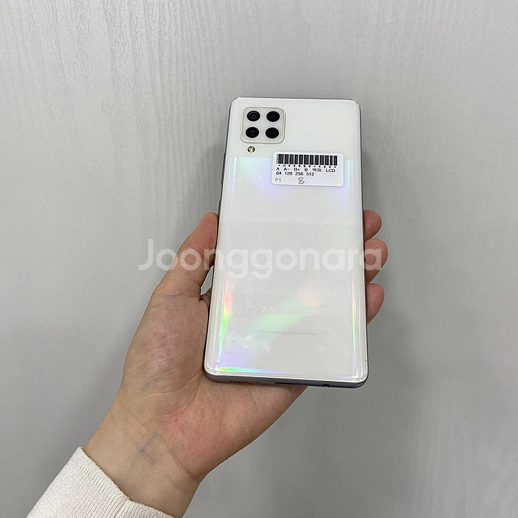 91568 갤럭시A42 128기가 화이트 팝니다 8만원--2