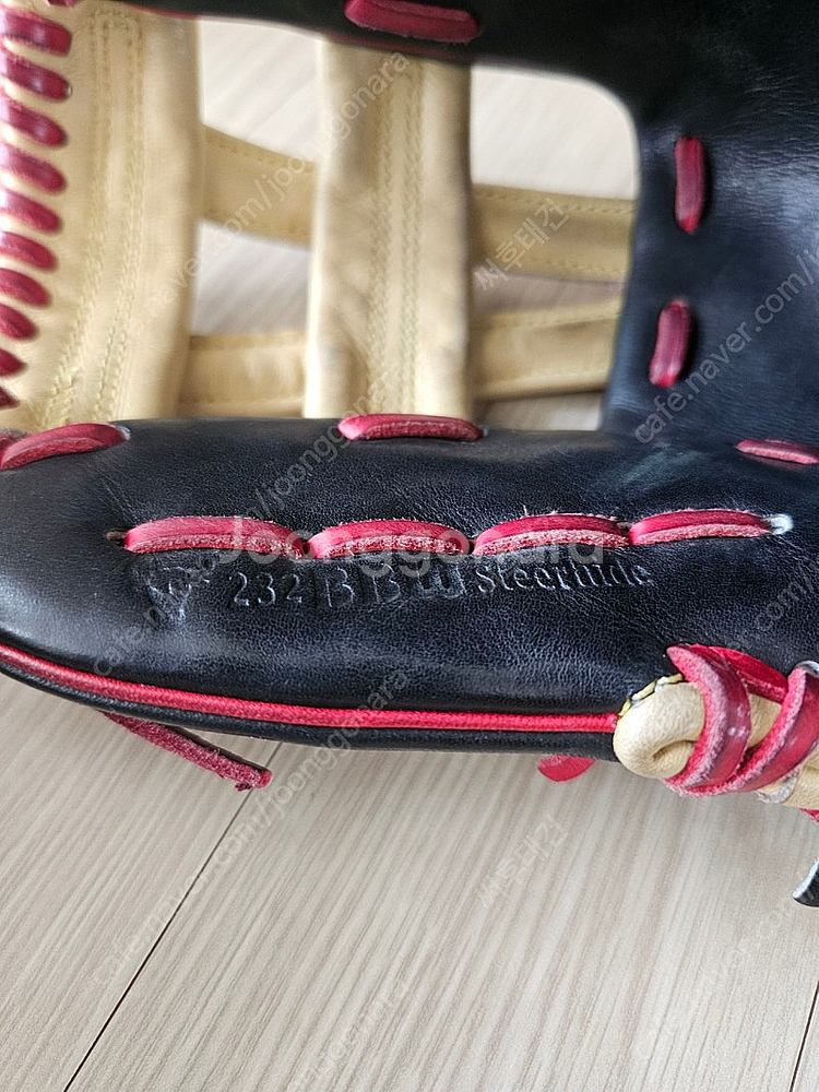 알티스 내야 11.75인치 허경민 글러브 판매합니다(알티스 글러브 더스트백 포함)--3