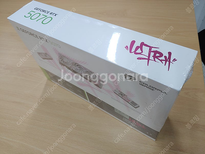 컬러풀 울트라 화이트 5070(80만) 5060(47만...--2