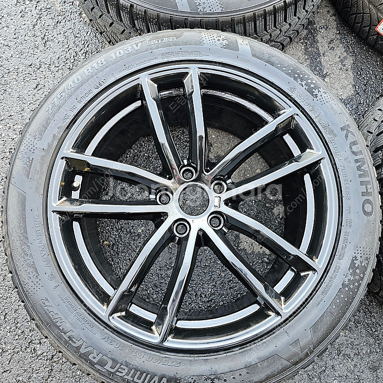 BMW G30 662m 18인치 블랙유광 윈터타이어세트...--1