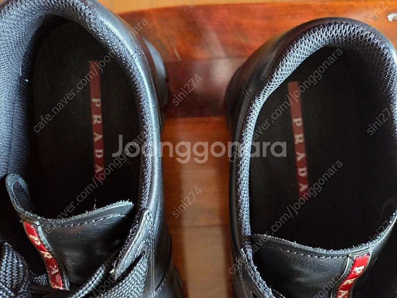 프라다 8사이즈(270-275) 팝니다--4