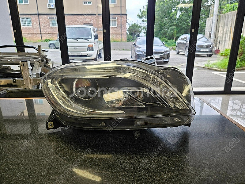 벤츠 W166 ML350 중고라이트 조수석라이트 판매합...--0