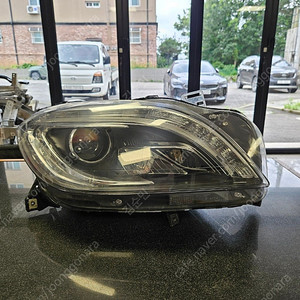 벤츠 W166 ML350 중고라이트 조수석라이트 판매합니다.