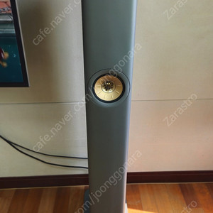 KEF LS60