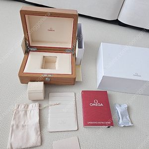오메가 시계 케이스 풀구성