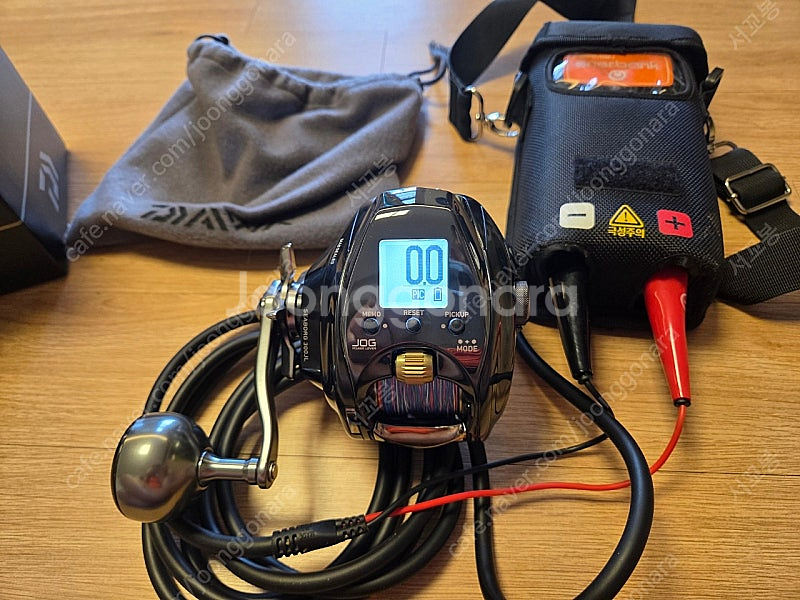 21시보그 300JL(좌핸) 내수용 신품급 및 페어맨 에너뱅크 10500 함께 판매합니다.(3km, 5시간 사용)--2