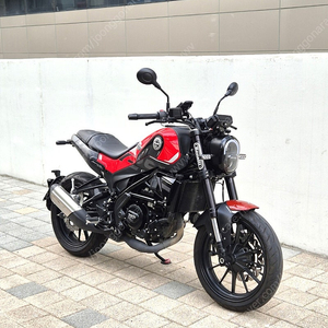 2022 베넬리 레온치노250 ABS 판매합니다.