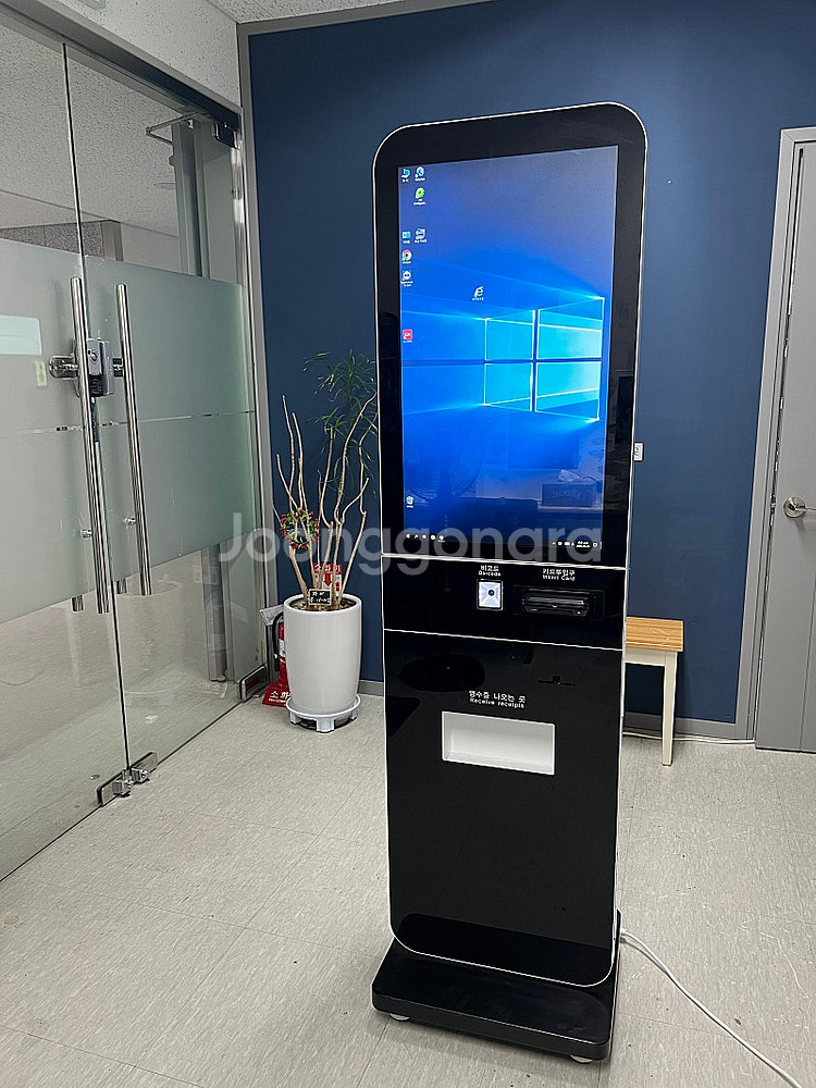 키오스크 오더퀸 32인치 카드전용 스탠드형 QQ-32C...--0