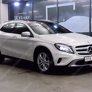벤츠 GLA 중고 벤츠 GLA클래스 중고 흰색 2016년식 86,952km GLA200 D 4MATIC 수원중고차