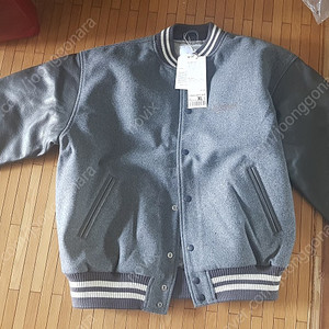 에스피오나지 바시티 자켓 팝니다 Standard Varsity Jacket Grey XL사이즈 팝니다