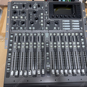 x32 producer 프로듀서 판매합니다.