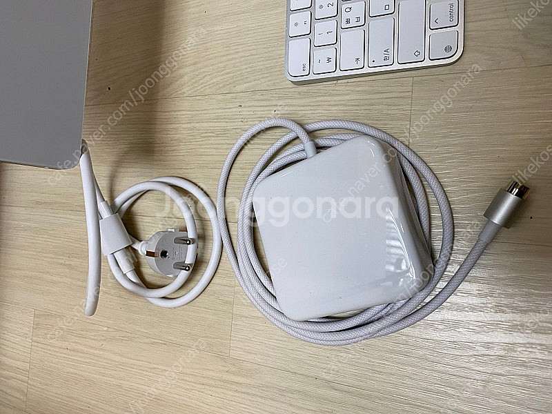 아이맥 M4 24GB 1TB 애케플 실버색상 팝니다~~...--9