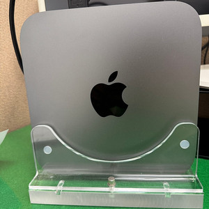 맥미니 mac mini A1993 i5 8G 256G + 매직키보드 + 매직마우스 + 무선충전기 + 삼성32인치 커브드 모니터 팔아요