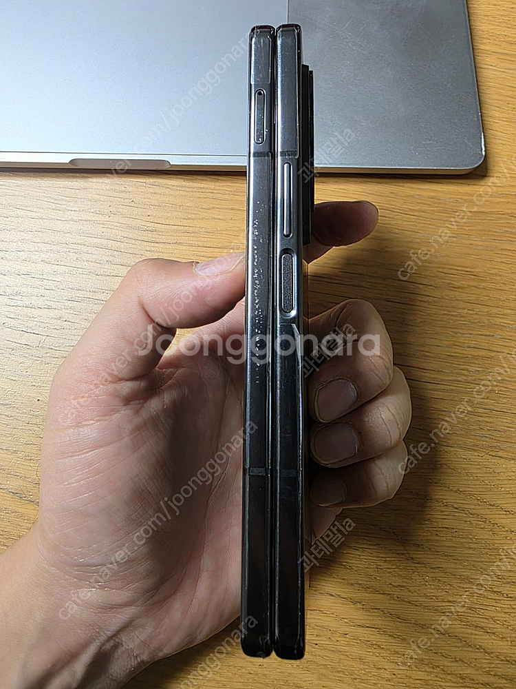 갤럭시 Z 폴드4 256gb 블랙 액정/배터리 새로 교...--2